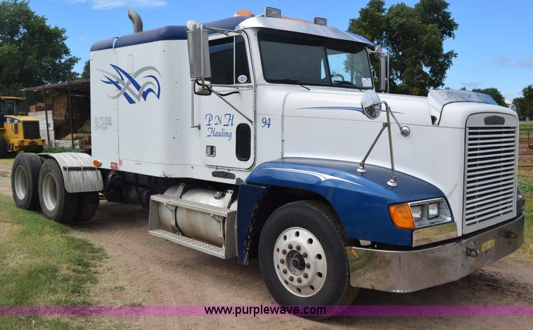 image for item K2971 1994 Freightliner FLD semi truck