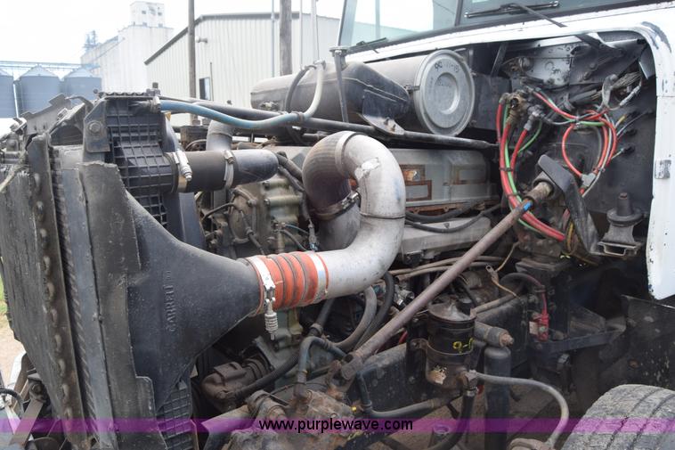 image for item K2971 1994 Freightliner FLD semi truck