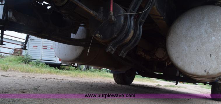 image for item K2971 1994 Freightliner FLD semi truck