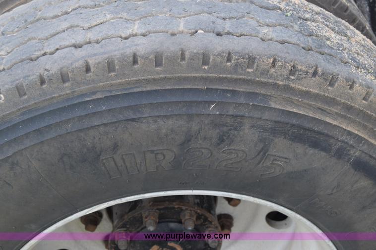 image for item K2971 1994 Freightliner FLD semi truck