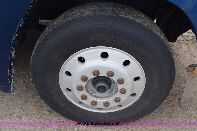 image for item K2971 1994 Freightliner FLD semi truck