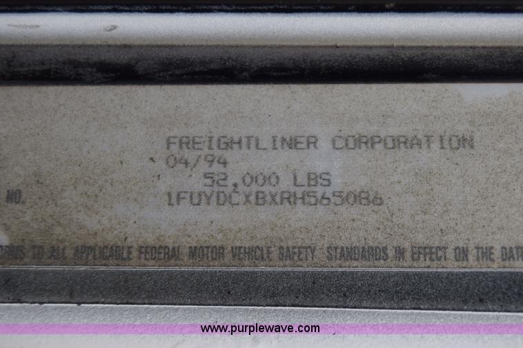 image for item K2971 1994 Freightliner FLD semi truck