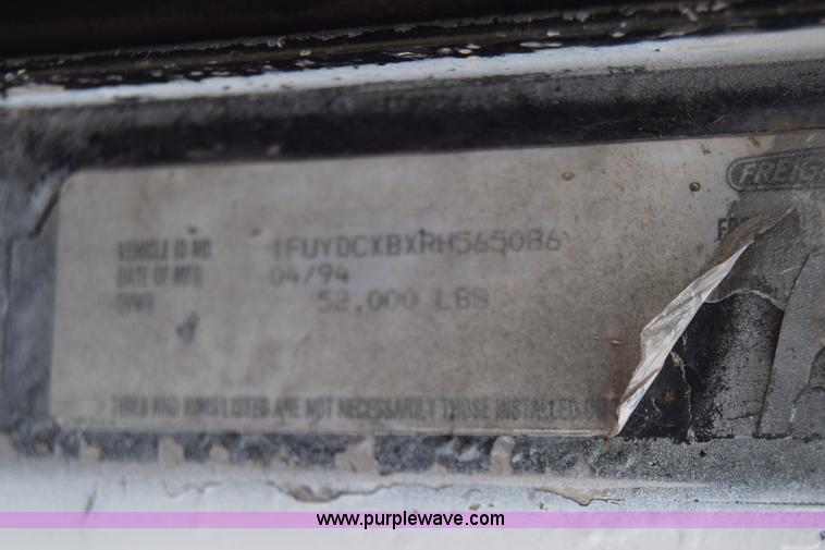 image for item K2971 1994 Freightliner FLD semi truck