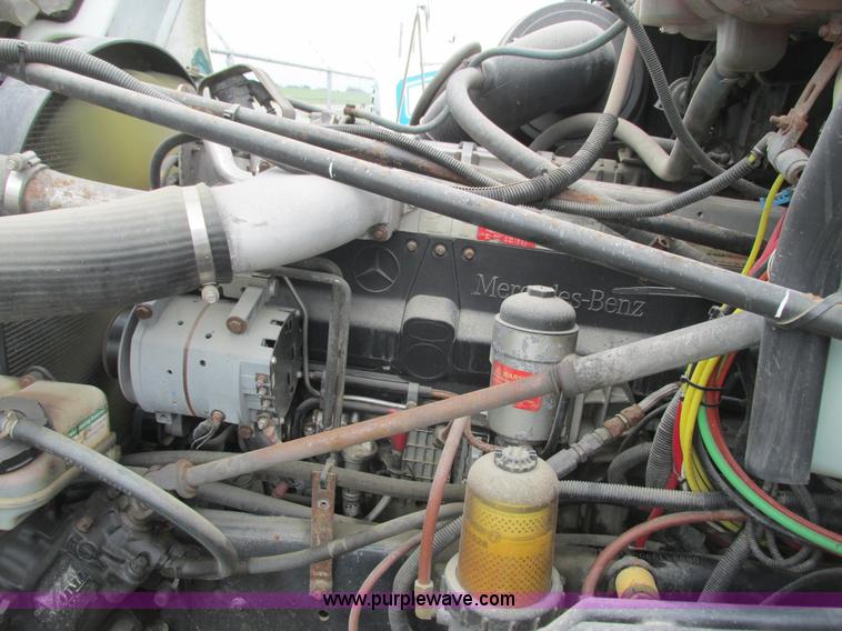 image for item K4059 2006 Freightliner Columbia semi truck