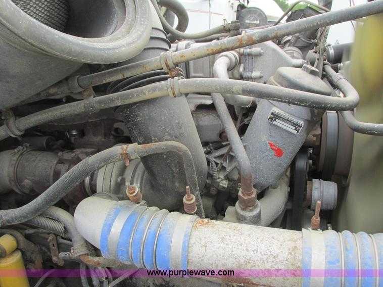 image for item K4059 2006 Freightliner Columbia semi truck