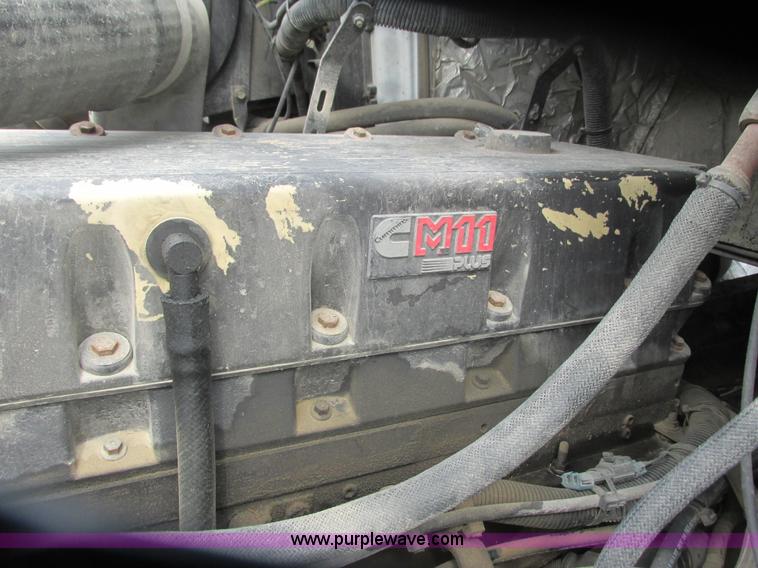 image for item K4060 1998 Volvo VN semi truck