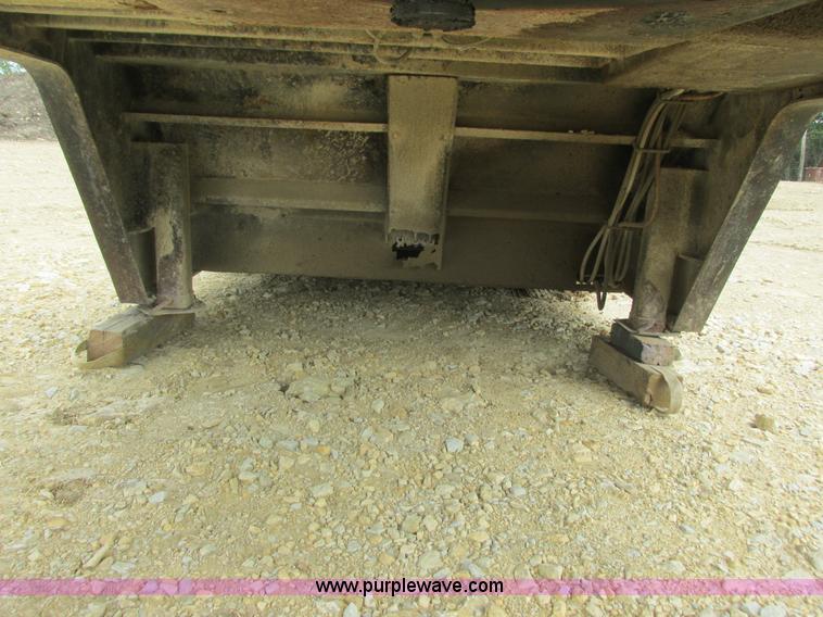 image for item K4062 1989 Trail King TK60HTXL492 drop deck hydra-tail equipment trailer