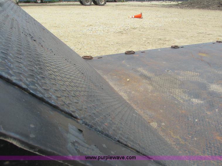 image for item K4062 1989 Trail King TK60HTXL492 drop deck hydra-tail equipment trailer