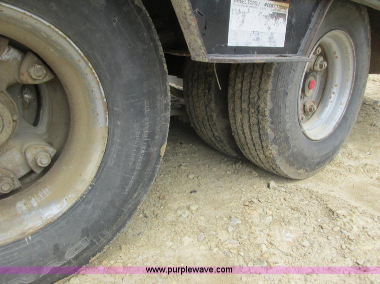 image for item K4062 1989 Trail King TK60HTXL492 drop deck hydra-tail equipment trailer