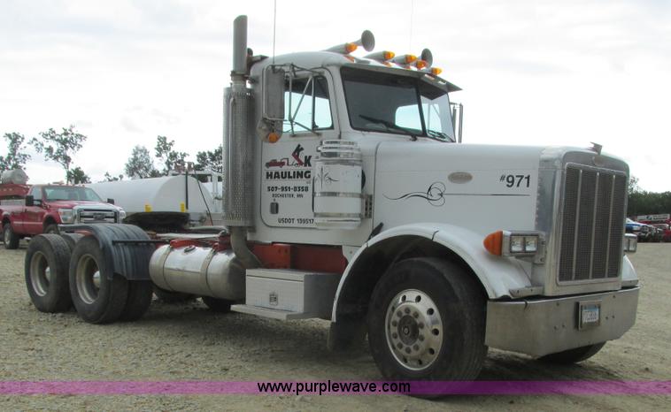 image for item K4063 1997 Peterbilt 379 semi truck
