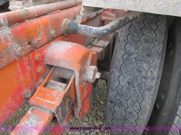 image for item K4063 1997 Peterbilt 379 semi truck