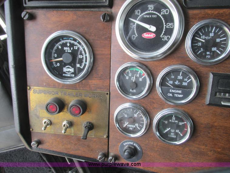 image for item K4063 1997 Peterbilt 379 semi truck