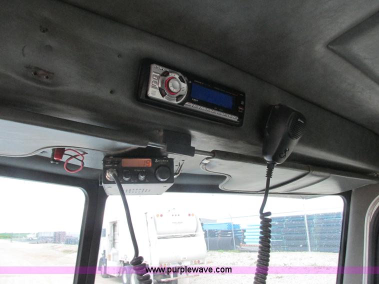 image for item K4063 1997 Peterbilt 379 semi truck