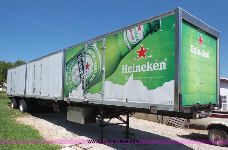 image for item K4668 2011 BWS 53VT3V Demountable Concepts trailer with storage boxes