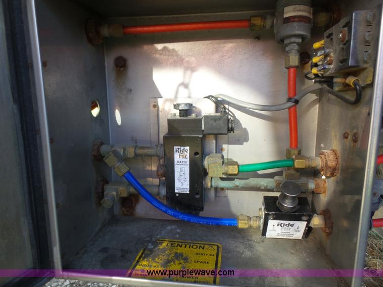 image for item K4668 2011 BWS 53VT3V Demountable Concepts trailer with storage boxes