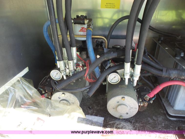 image for item K4668 2011 BWS 53VT3V Demountable Concepts trailer with storage boxes