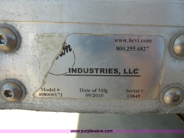 image for item K4668 2011 BWS 53VT3V Demountable Concepts trailer with storage boxes