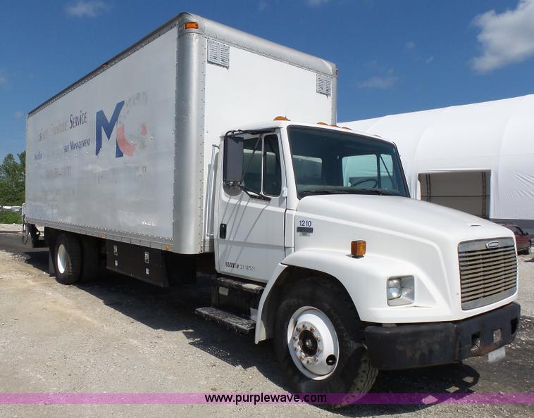 image for item K5323 1998 Freightliner FL70 box truck