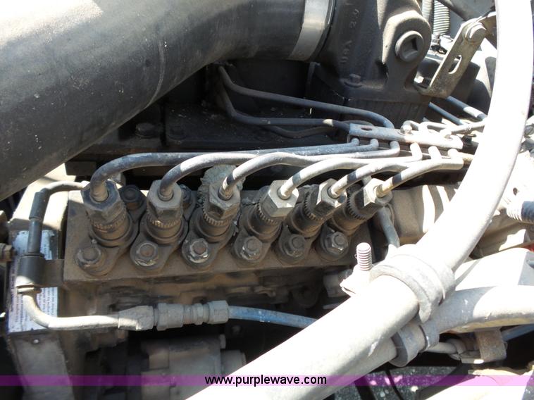 image for item K5323 1998 Freightliner FL70 box truck