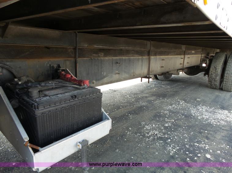 image for item K5323 1998 Freightliner FL70 box truck