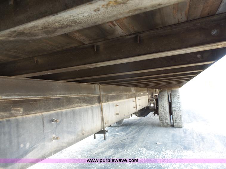 image for item K5323 1998 Freightliner FL70 box truck