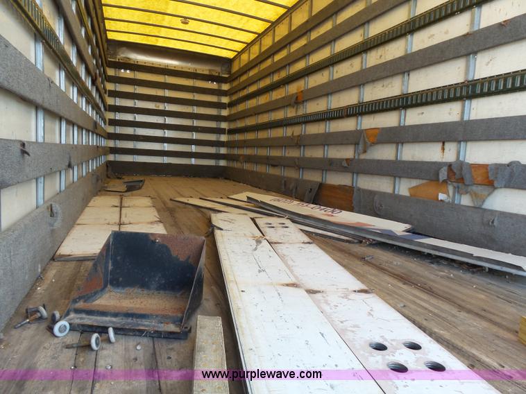 image for item K5323 1998 Freightliner FL70 box truck