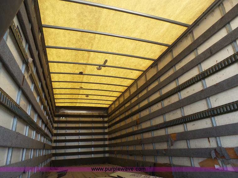 image for item K5323 1998 Freightliner FL70 box truck