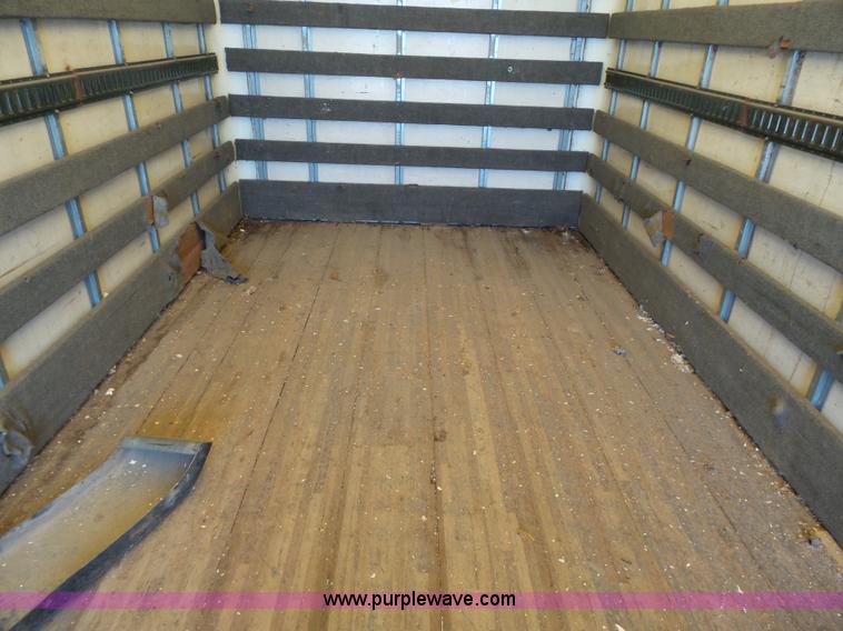 image for item K5323 1998 Freightliner FL70 box truck