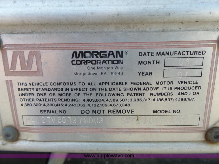 image for item K5323 1998 Freightliner FL70 box truck