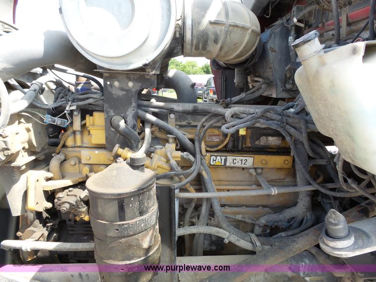 image for item K5324 2001 Kenworth T800B semi truck