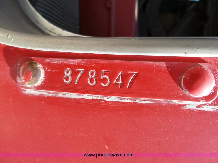 image for item K5324 2001 Kenworth T800B semi truck