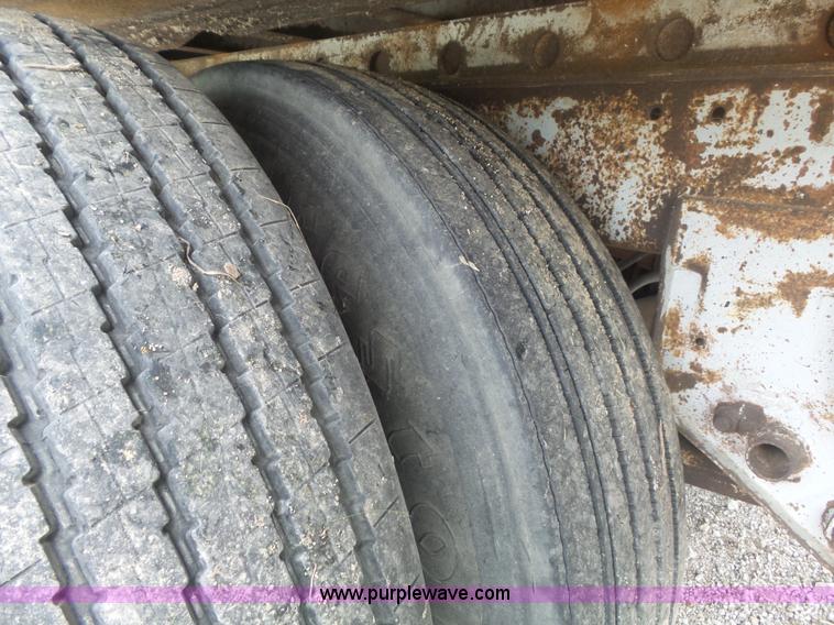 image for item K7732 1987 Dorsey Liteguard 86 refrigerated van trailer