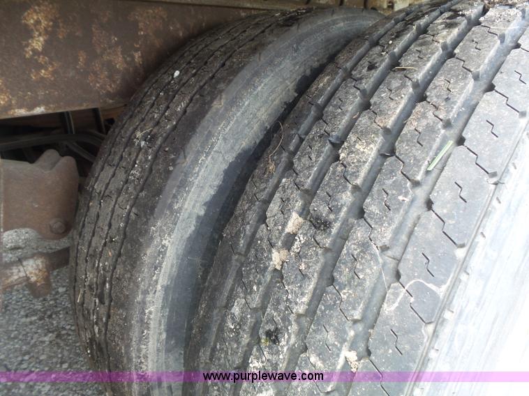 image for item K7732 1987 Dorsey Liteguard 86 refrigerated van trailer