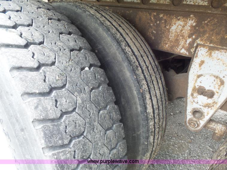 image for item K7732 1987 Dorsey Liteguard 86 refrigerated van trailer