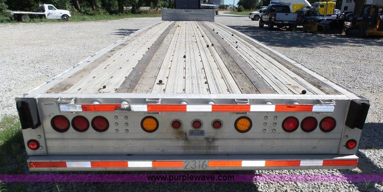 image for item K8436 2004 Wilson CFD-900 drop deck equipment trailer