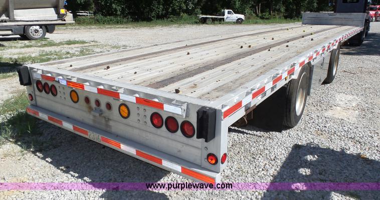 image for item K8436 2004 Wilson CFD-900 drop deck equipment trailer