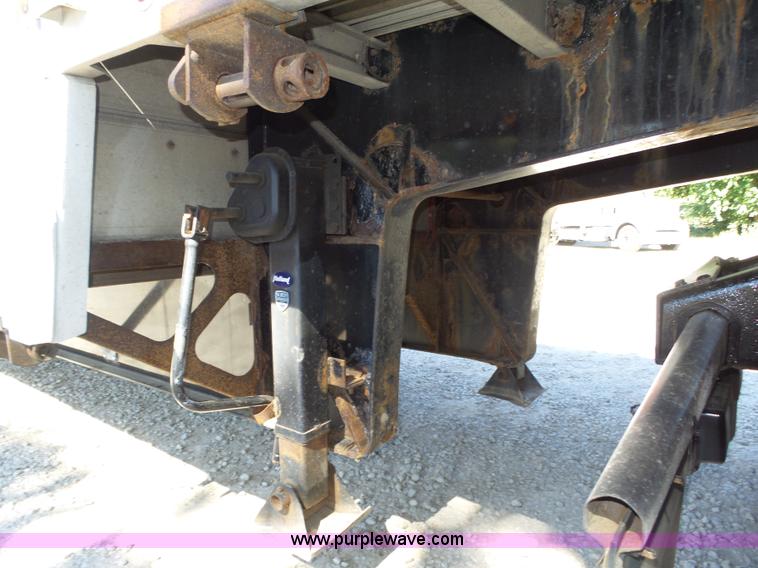 image for item K8436 2004 Wilson CFD-900 drop deck equipment trailer