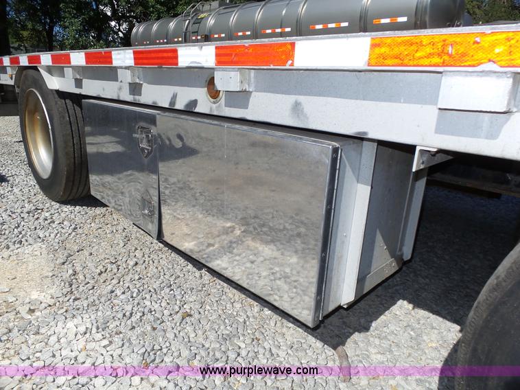 image for item K8436 2004 Wilson CFD-900 drop deck equipment trailer