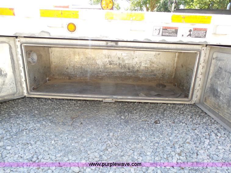 image for item K8436 2004 Wilson CFD-900 drop deck equipment trailer