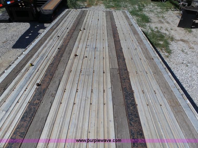 image for item K8436 2004 Wilson CFD-900 drop deck equipment trailer