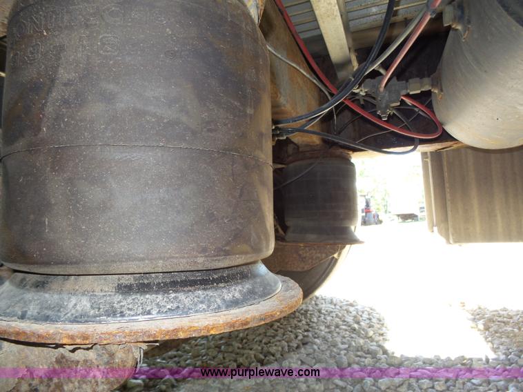 image for item K8436 2004 Wilson CFD-900 drop deck equipment trailer