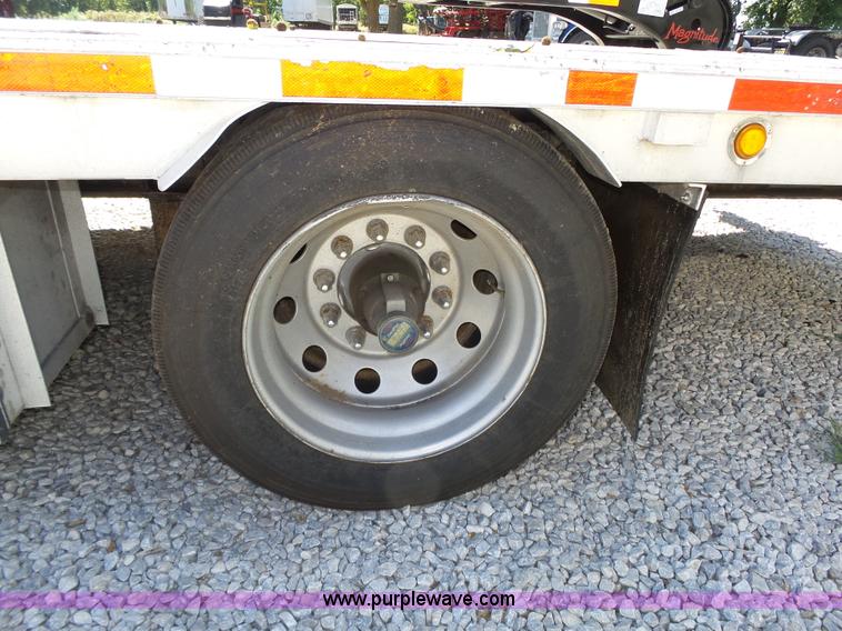 image for item K8436 2004 Wilson CFD-900 drop deck equipment trailer