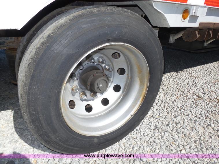 image for item K8436 2004 Wilson CFD-900 drop deck equipment trailer