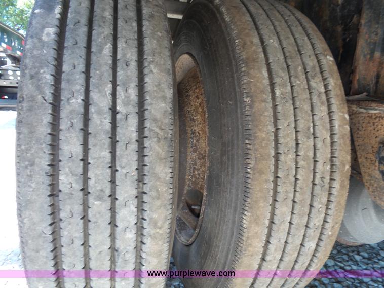 image for item K8436 2004 Wilson CFD-900 drop deck equipment trailer