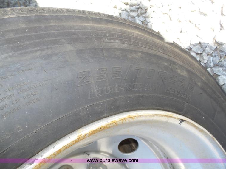 image for item K8436 2004 Wilson CFD-900 drop deck equipment trailer