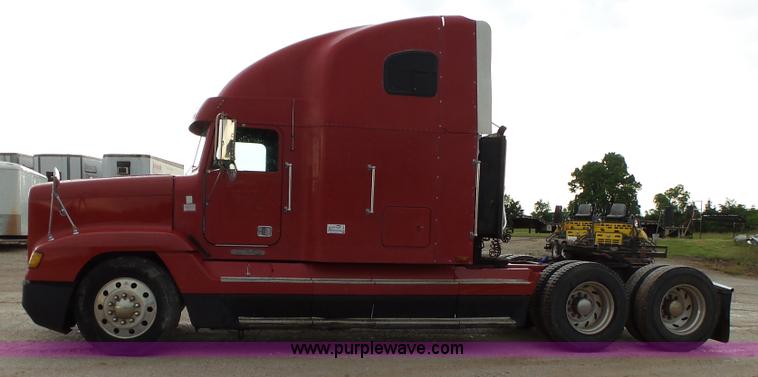 image for item L2047 1995 Freightliner FLD semi truck