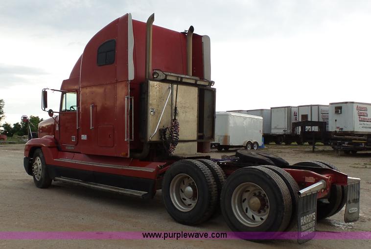 image for item L2047 1995 Freightliner FLD semi truck
