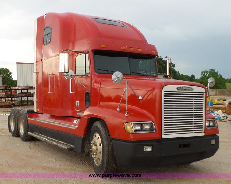 image for item L2047 1995 Freightliner FLD semi truck