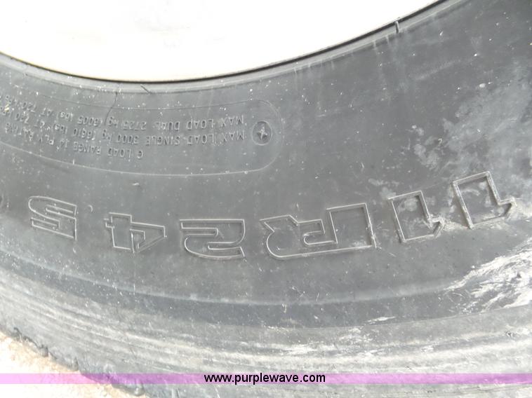 image for item L2047 1995 Freightliner FLD semi truck