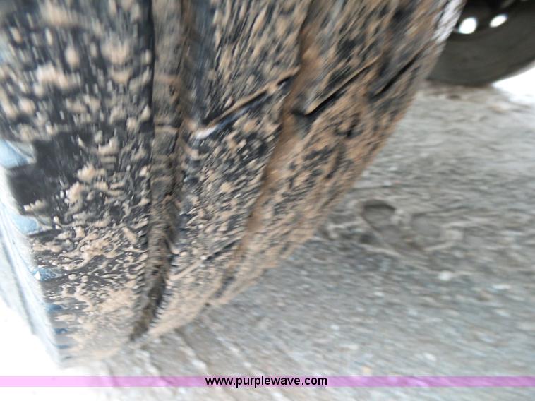 image for item L2047 1995 Freightliner FLD semi truck